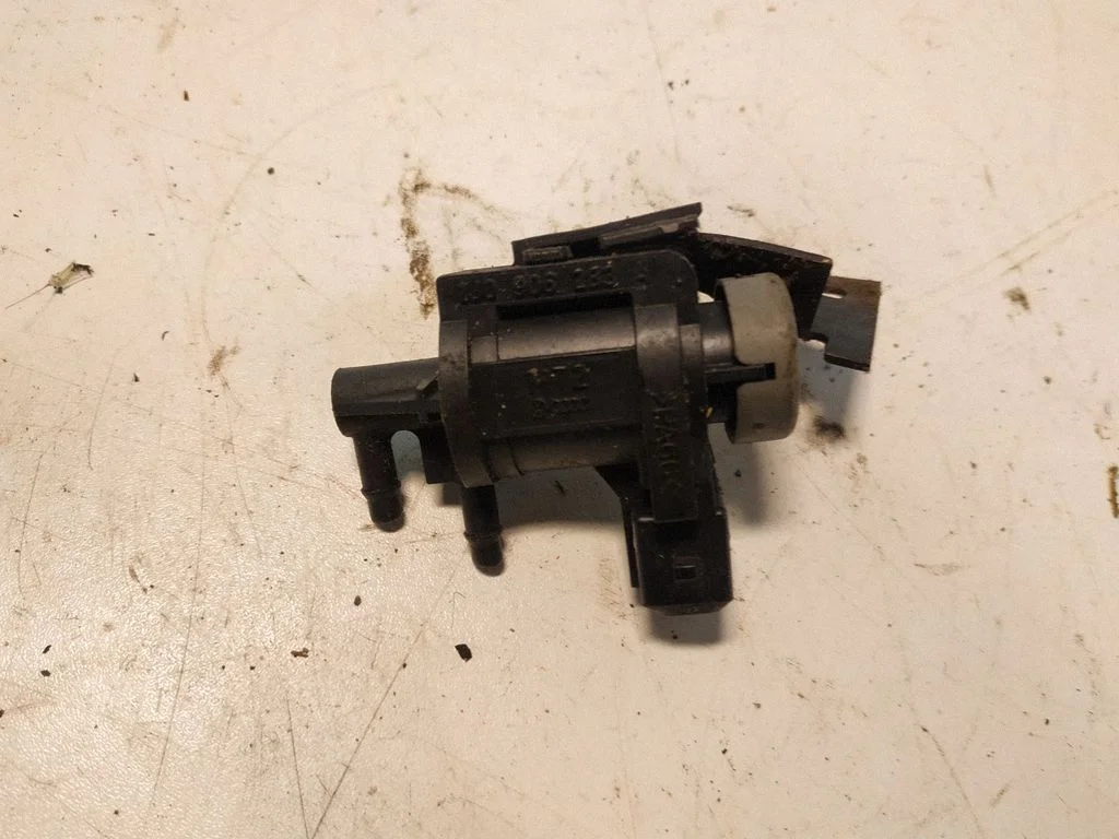 Turbo solenoid valve 208906283