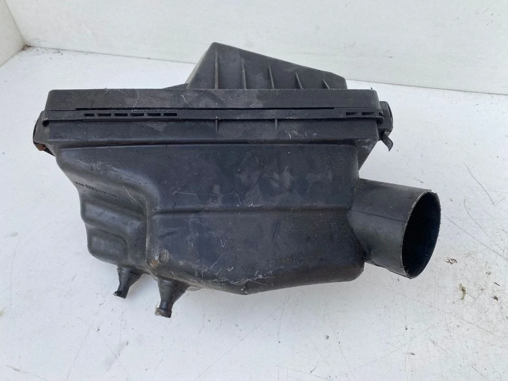 Air filter box – Nissan Primera (2002-2007)
