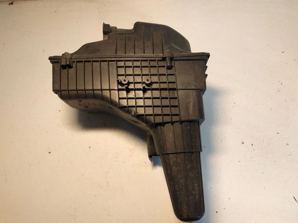 Air filter box 9636065080