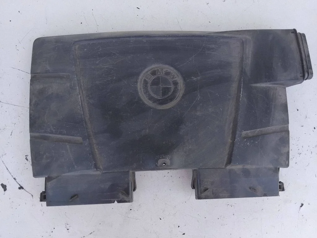 Air intake duct part – BMW 3 Series E90 E91 (2005-2012)
