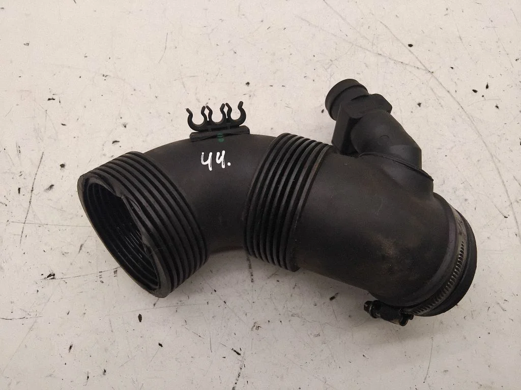 Air intake duct part 5N0906391