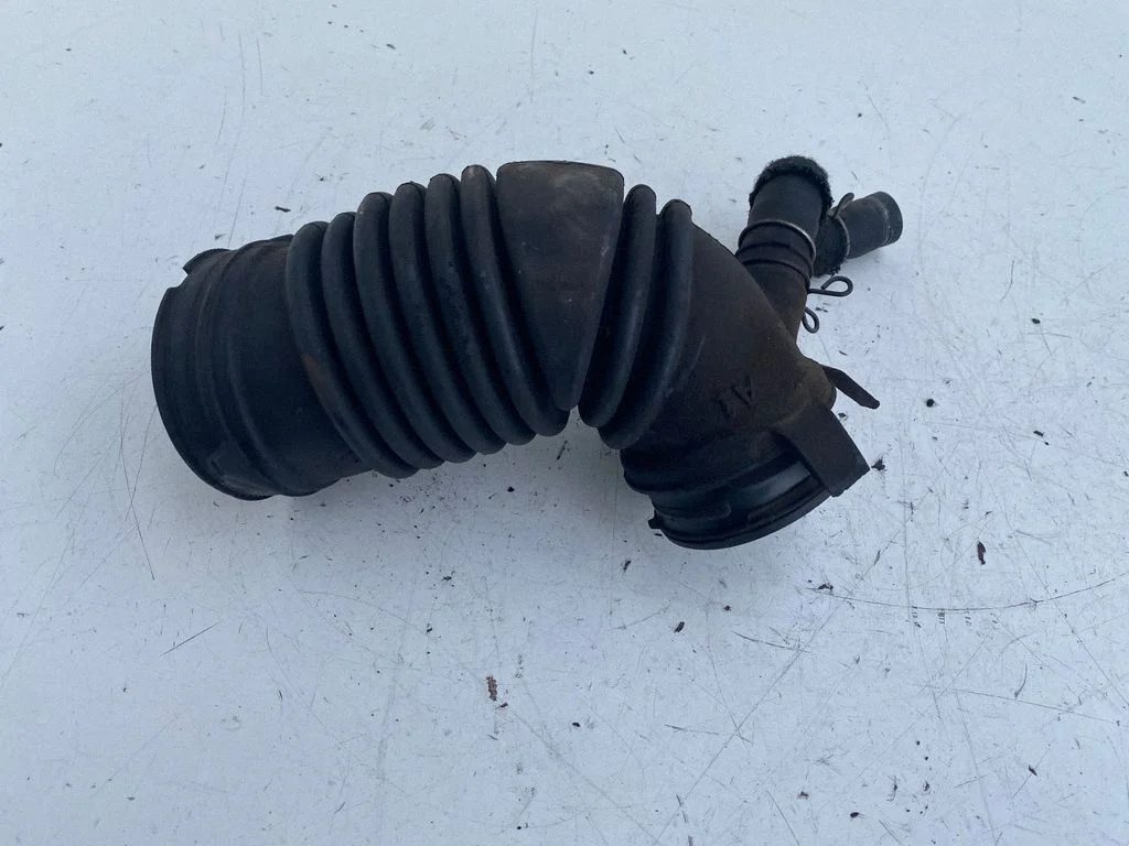 Rura dolotowa turbosprężarki – Toyota Avensis T270 (2009-2012)