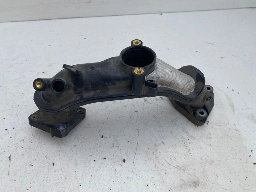 Air intake hose/pipe – Ford Focus (2010-2017)