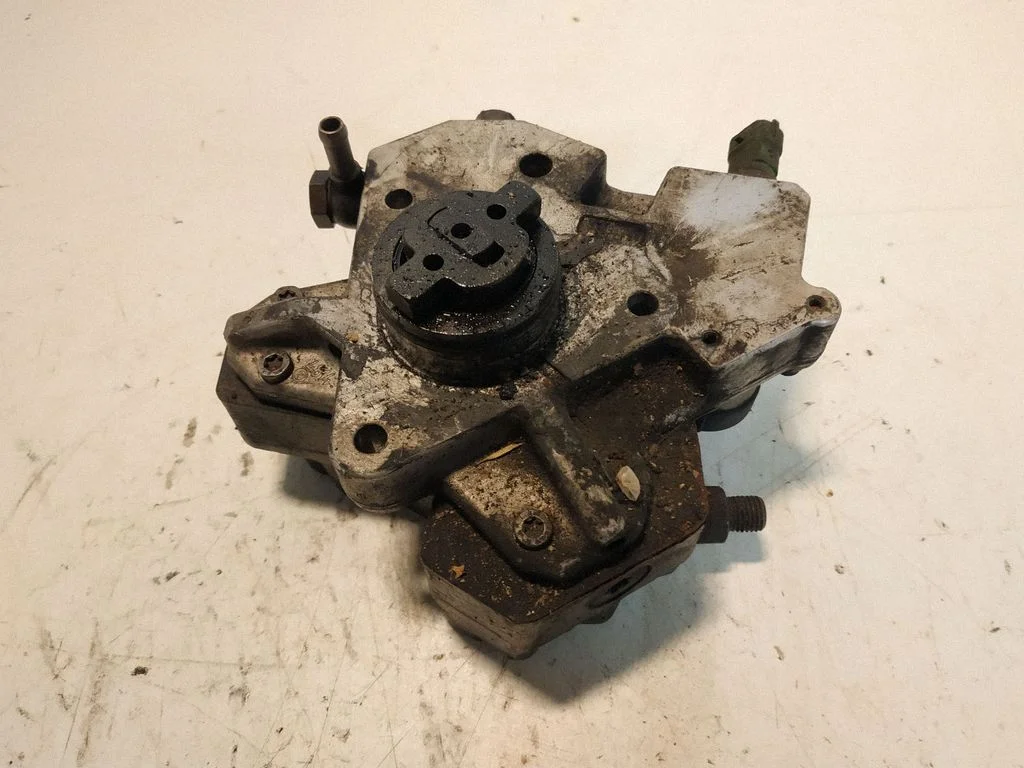 Fuel injection high pressure pump – Volvo V70 (2005-2008)