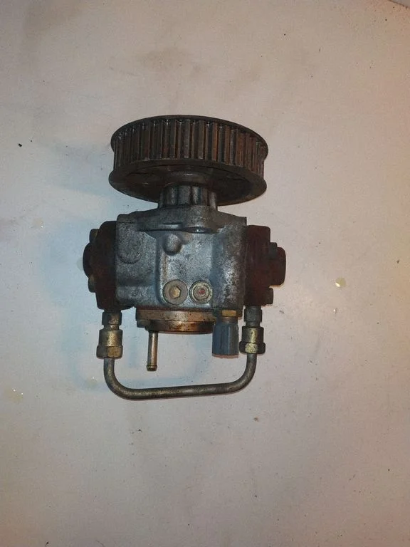 Fuel injection high pressure pump 221000G010
