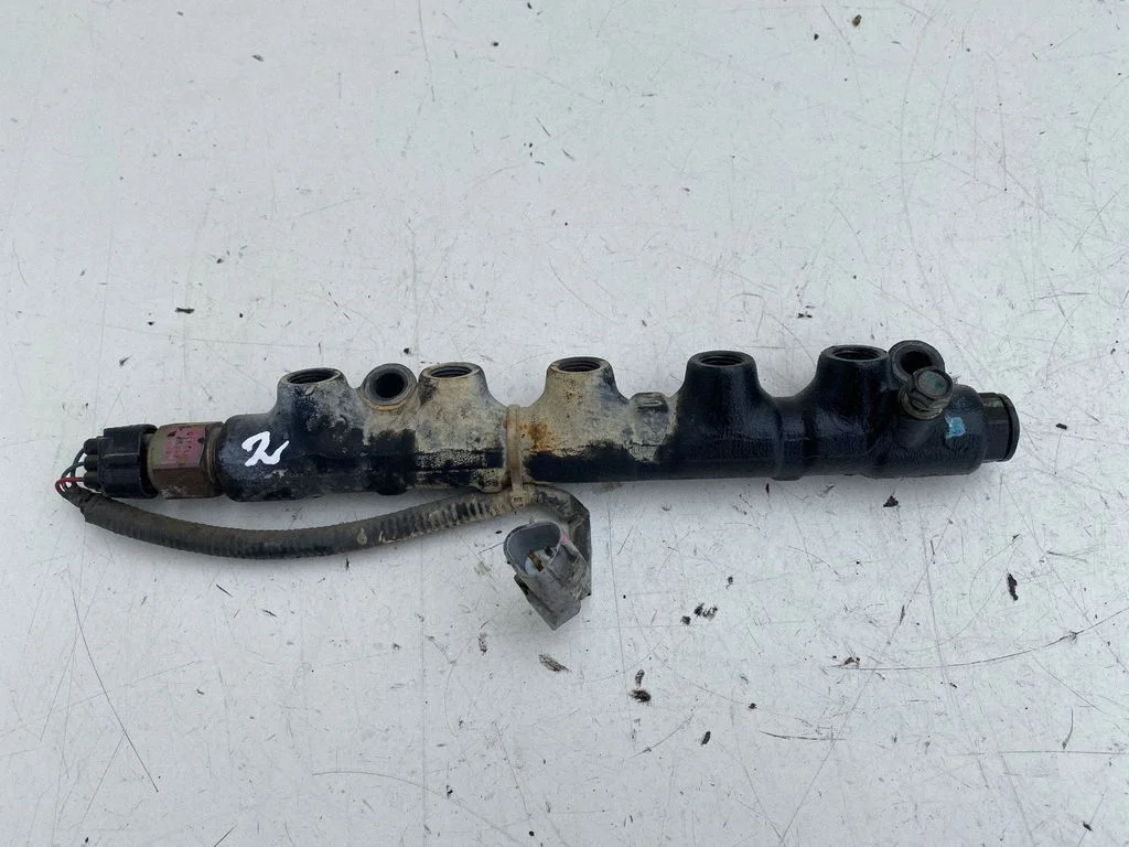 Listwa paliwowa (magistrala) – Toyota Avensis T220 (2000-2003)