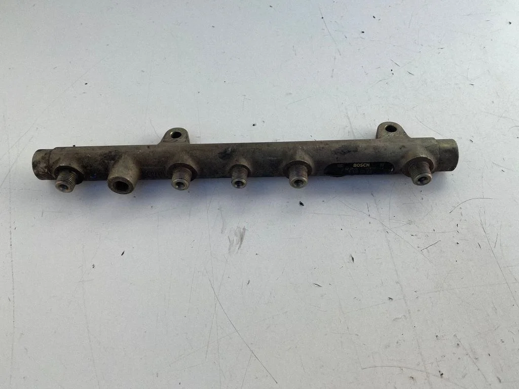 Fuel main line pipe