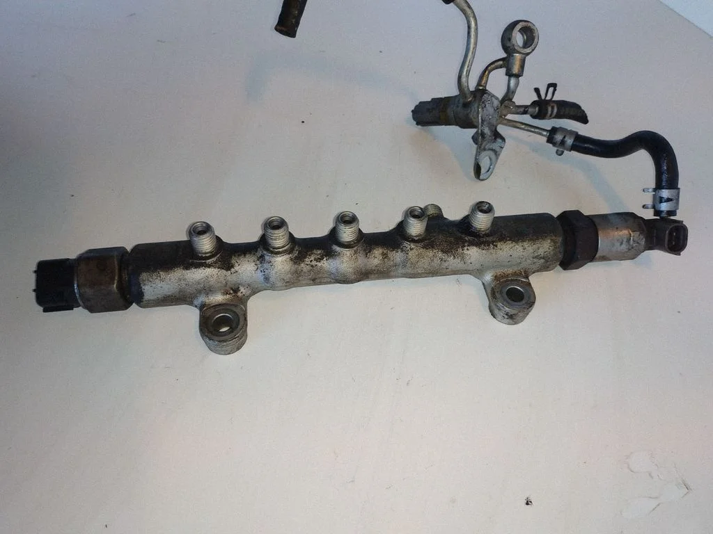 Fuel main line pipe – Lexus IS 220D-250-350 (2006-2013)