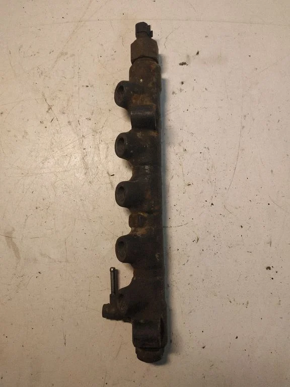 Fuel main line pipe 8945812010