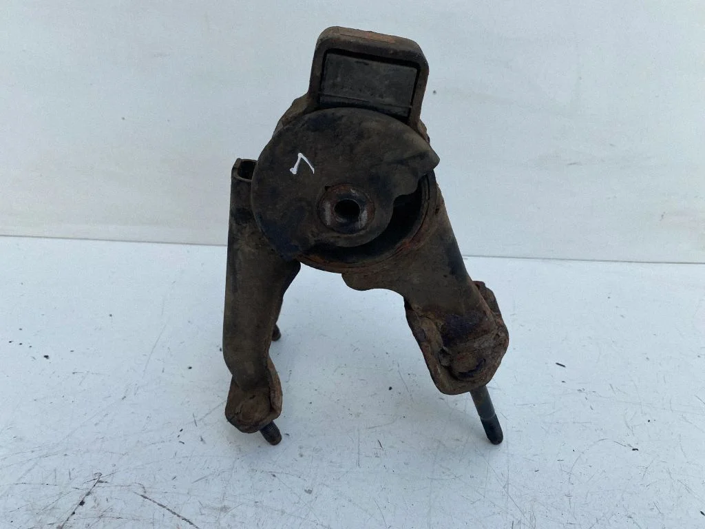 Dzinēja spilvens – Toyota Corolla Verso E121 (2001-2004)