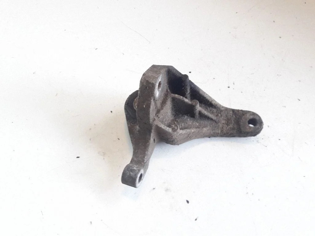 Dzinēja spilvens 3M516P093AE