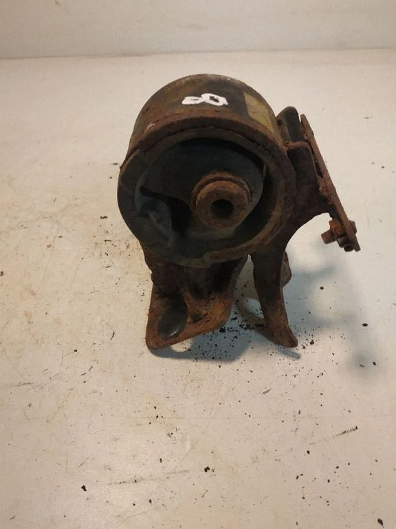 Engine mount bracket