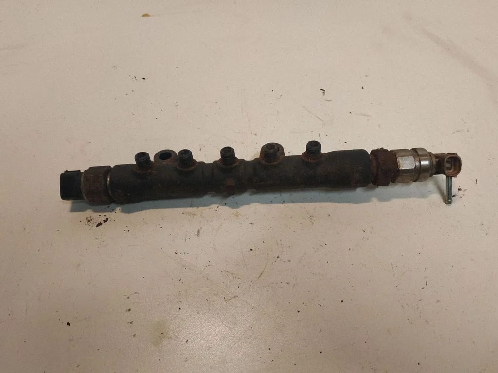 Fuel main line pipe 8945860010