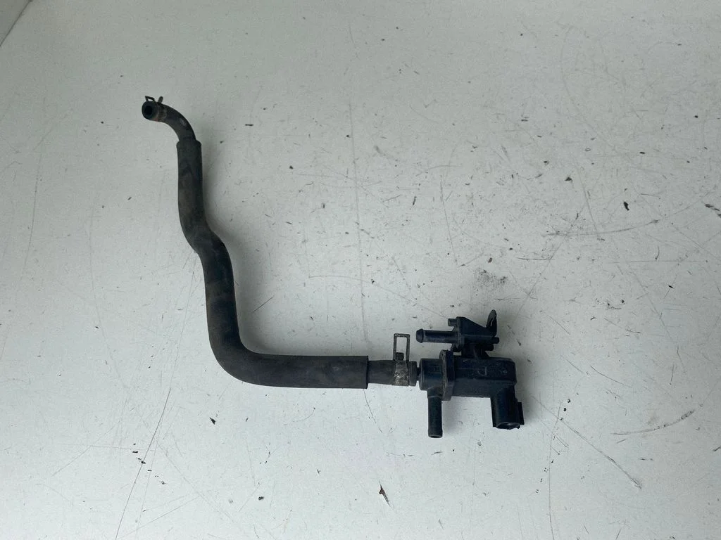Vacuum valve – Toyota Avensis T250 (2003-2006)
