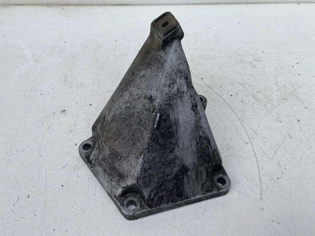 Wspornik silnika – Audi A6 S6 C5 4B (1997-2005)