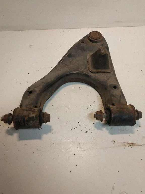 Rear upper control arm/wishbone – right