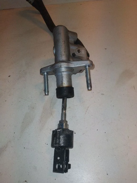 Clutch master cylinder 62846001691