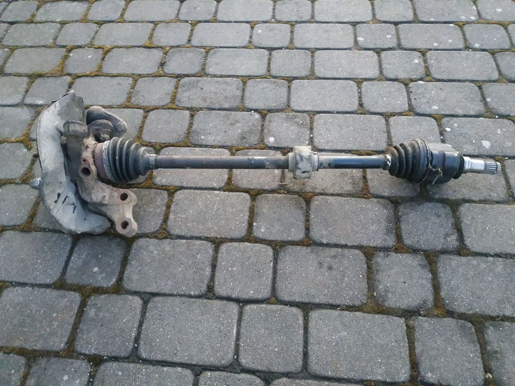 Priekšējā pusass NOCODE