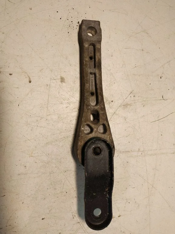 Käigukasti kinnitusklamber 1K0199855L