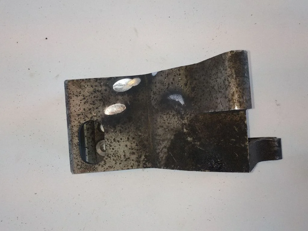 Käigukasti kinnitusklamber
