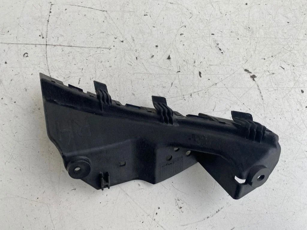 Front bumper mounting bracket 86552E4000