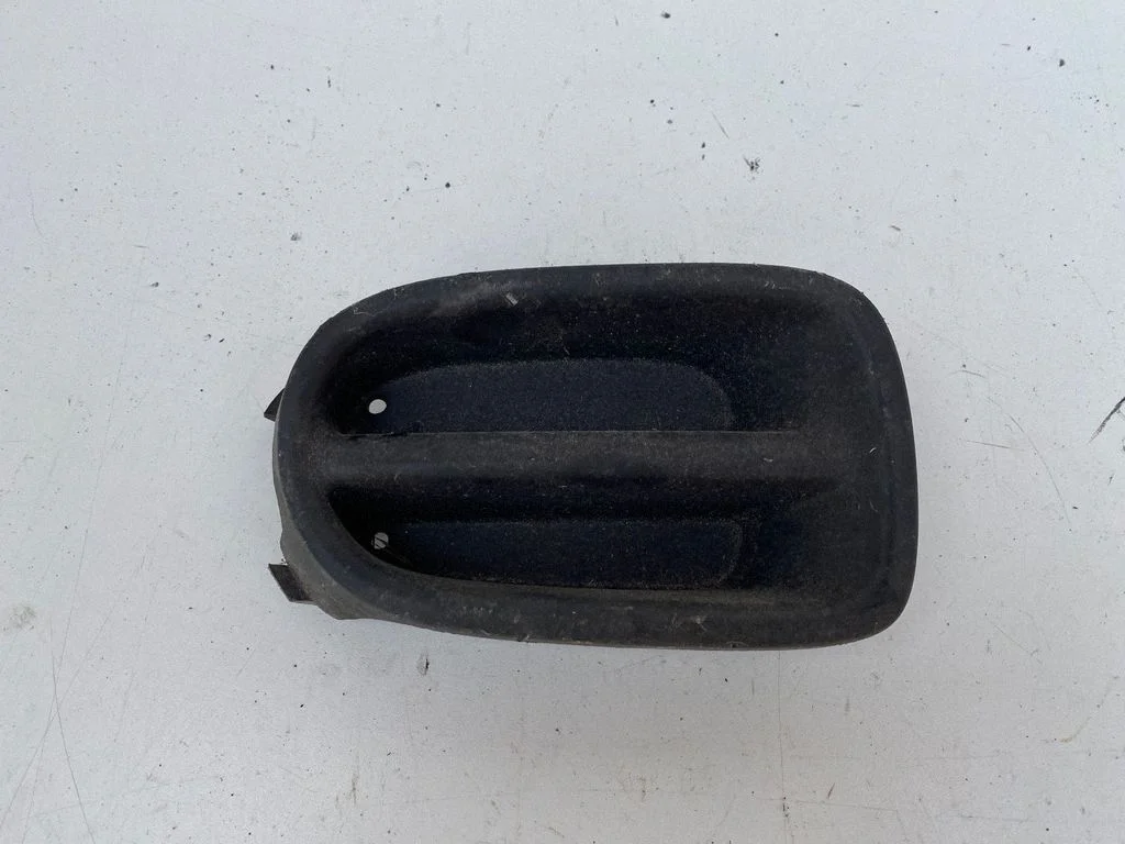 Front bumper lower grill 622564M440