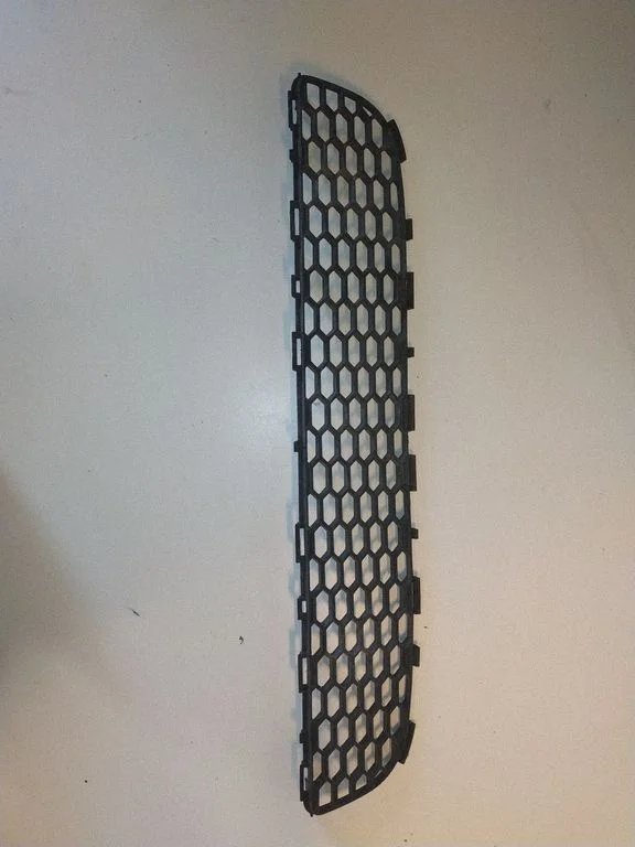 Front bumper lower grill 531120F010