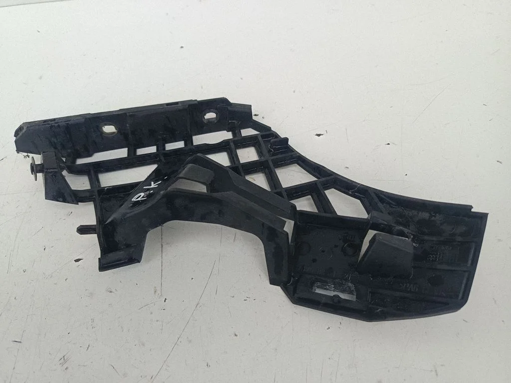 Front bumper mounting bracket – Mercedes-Benz A-Class W176 (2012-2018)