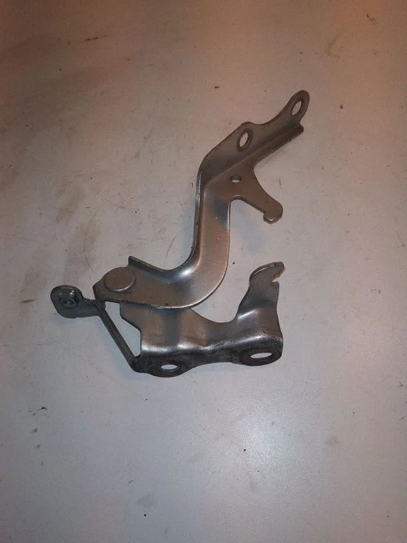 Engine bonnet/hood hinges – left