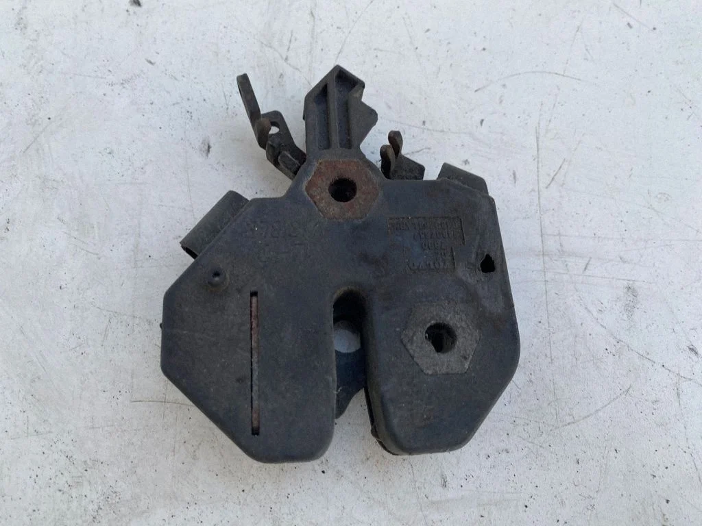Engine bonnet/hood lock/catch – Volvo V70 (2000-2004)