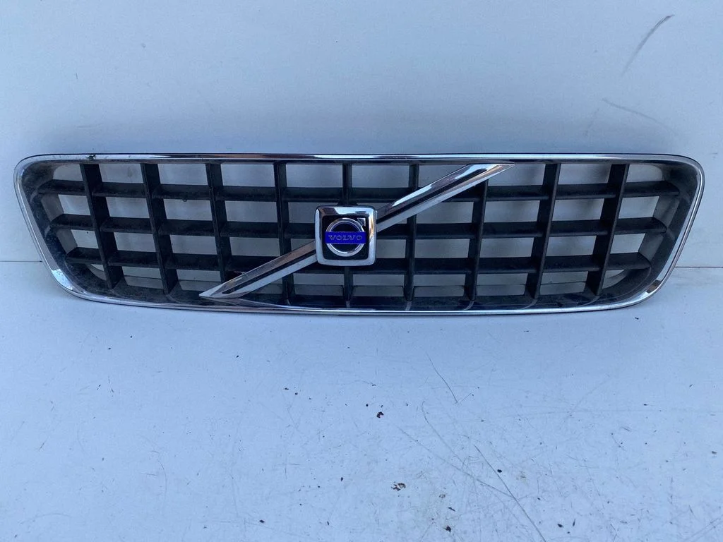 Atrapa górna (grill) – Volvo XC90 (2003-2006)