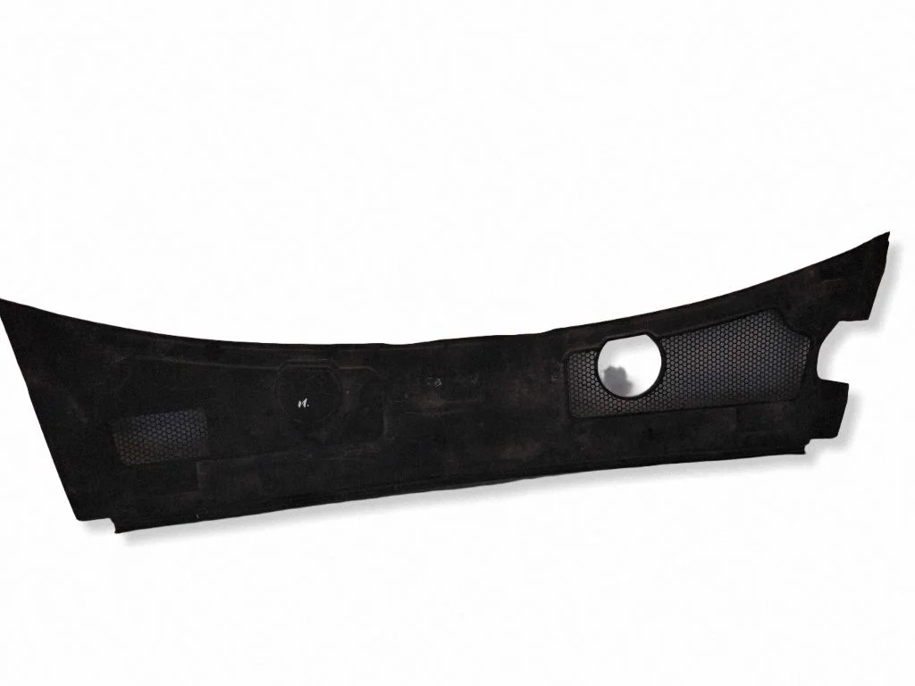 Wiper trim – Audi A6 Allroad C6 (2006-2011)