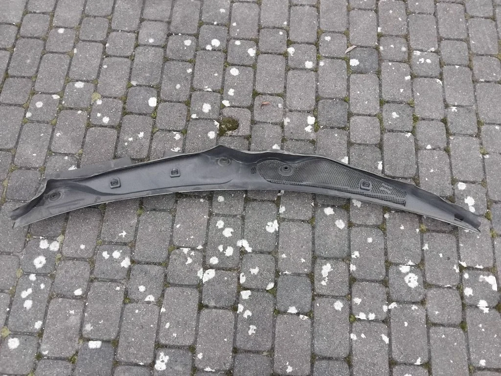 Wiper trim – Mercedes-Benz E-Class W212 (2009-2016)