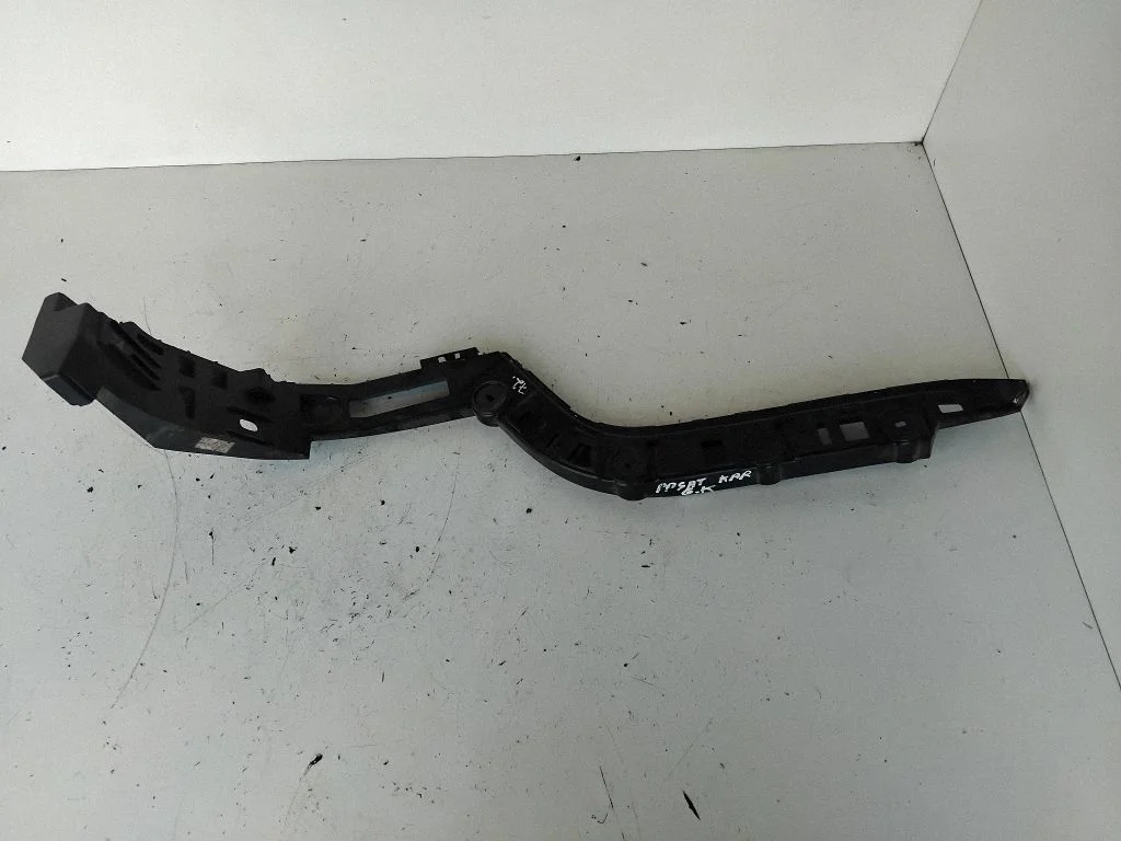 Rear bumper mounting bracket 3AF807393