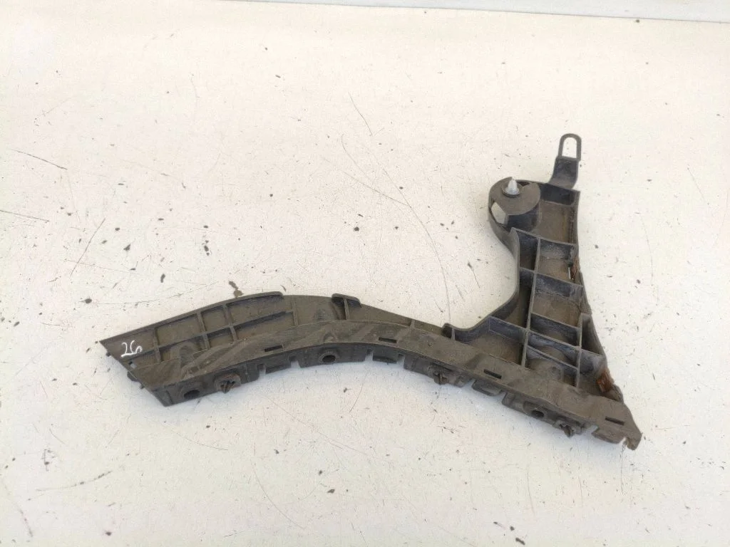 Rear bumper mounting bracket – Volvo XC60 (2009-2013)