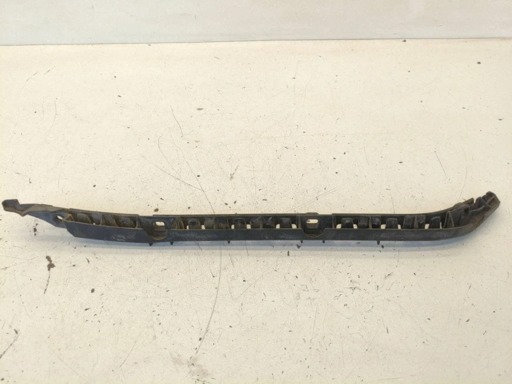 Tagumise kaitseraua kinnitusklamber A2128851163