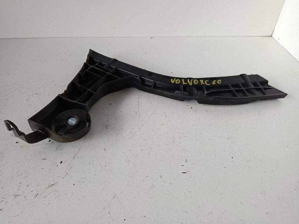 Rear bumper mounting bracket – Volvo XC60 (2009-2013)