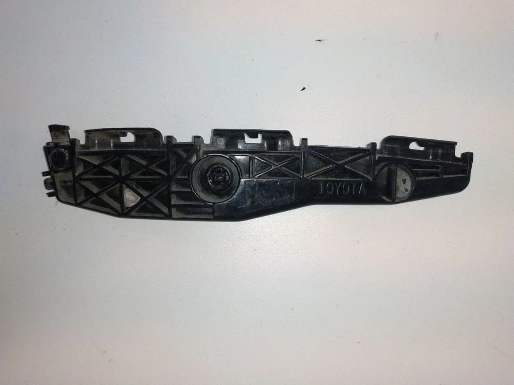 Rear bumper mounting bracket 5215642031