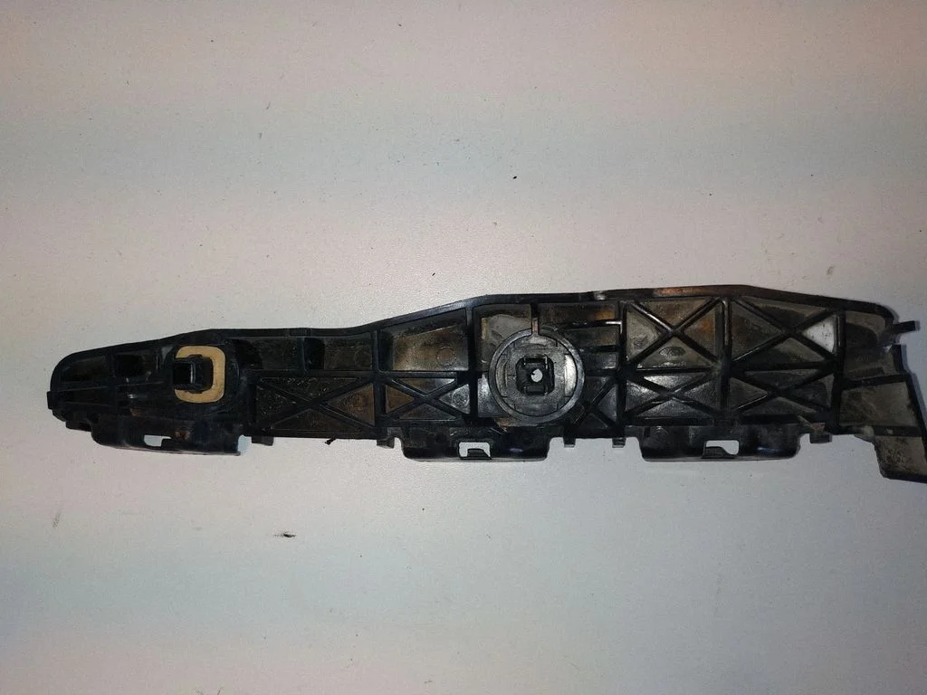 Rear bumper mounting bracket 5215642031