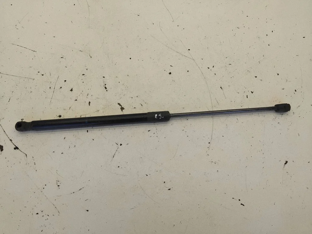 Tailgate/trunk strut/damper 8X482755201S