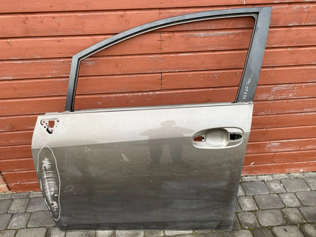 Priekšējās durvis – Toyota Verso (2009-2018), kreisā