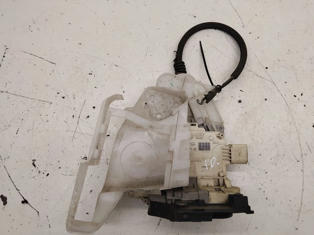 Front door lock 3C1837016A
