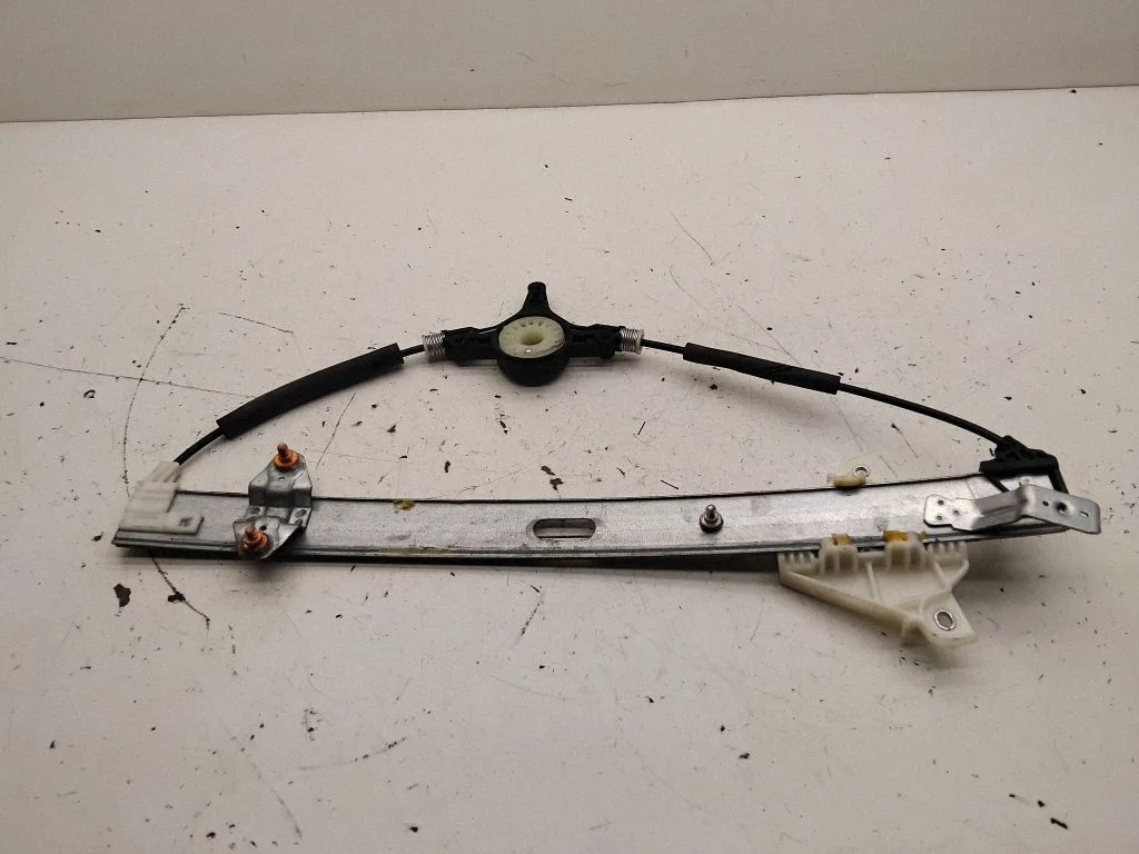 Front window lifting mechanism without motor – right