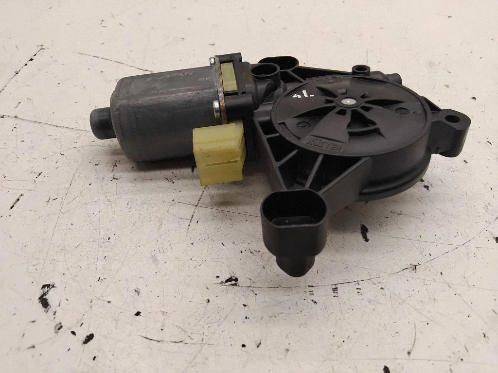 Front door window regulator motor – Skoda Octavia Mk3 (5E) (2013-2019)