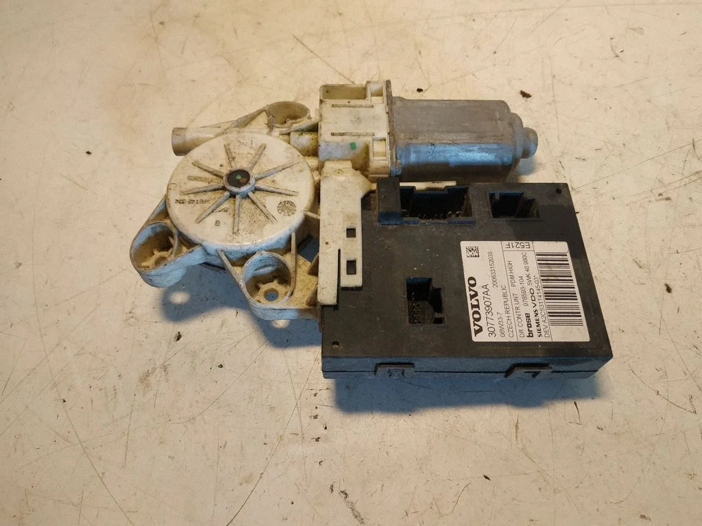 Priekšējā loga pacēlāja motoriņš 30773907AA