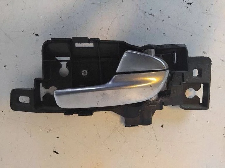 Rear door interior handle – Ford Mondeo MK IV (2007-2014)