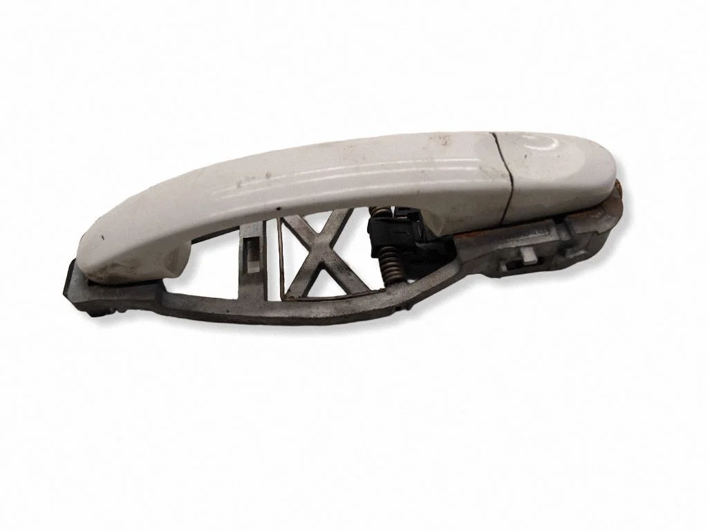 Klamka zewnętrzna drzwi tylnych 1T0839885A