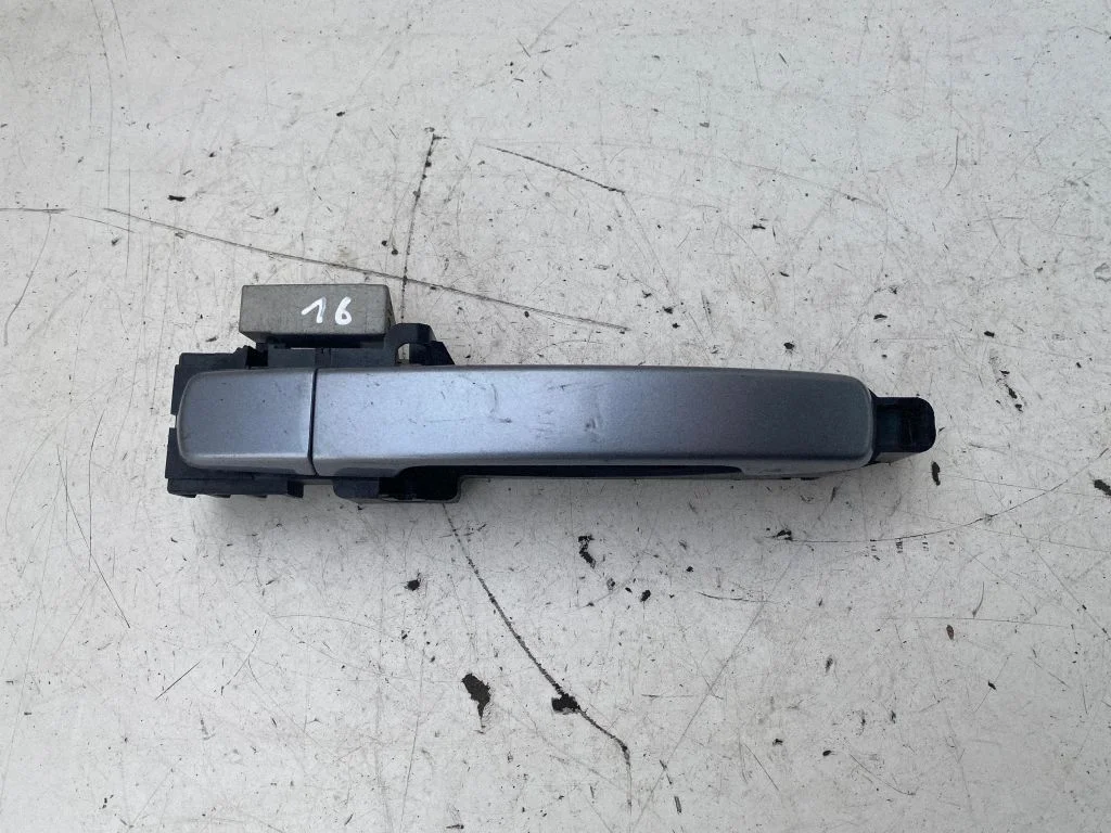 Aizmugurējo durvju ārējais atvēršanas rokturis 80610EB30B