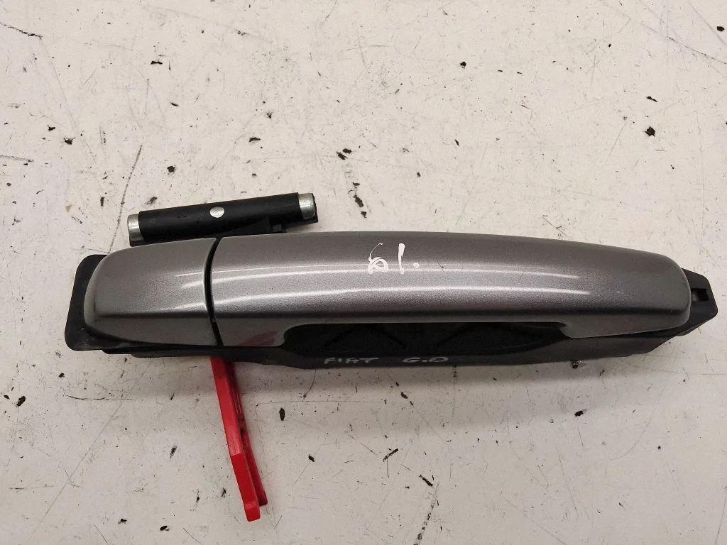 Rear door exterior handle – rear right