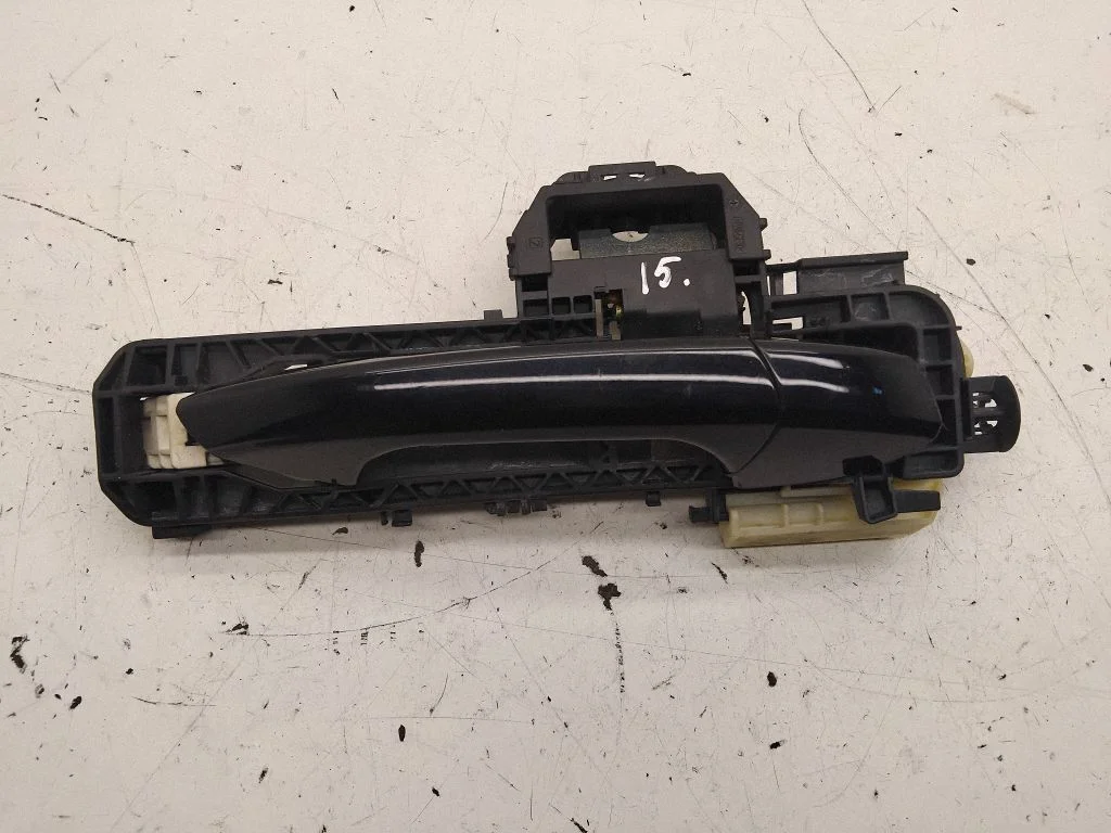 Tagaukse välimine käepide A2127600934